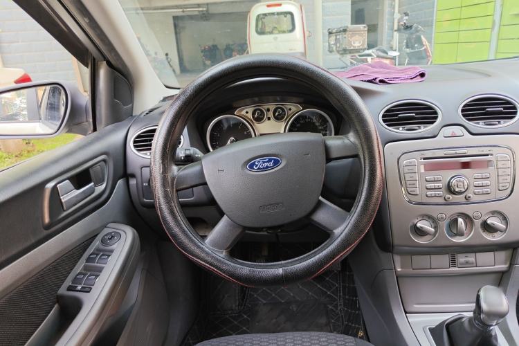 Used Ford Focus 2013 Hatchback Classic 1.8L Manual Base Model