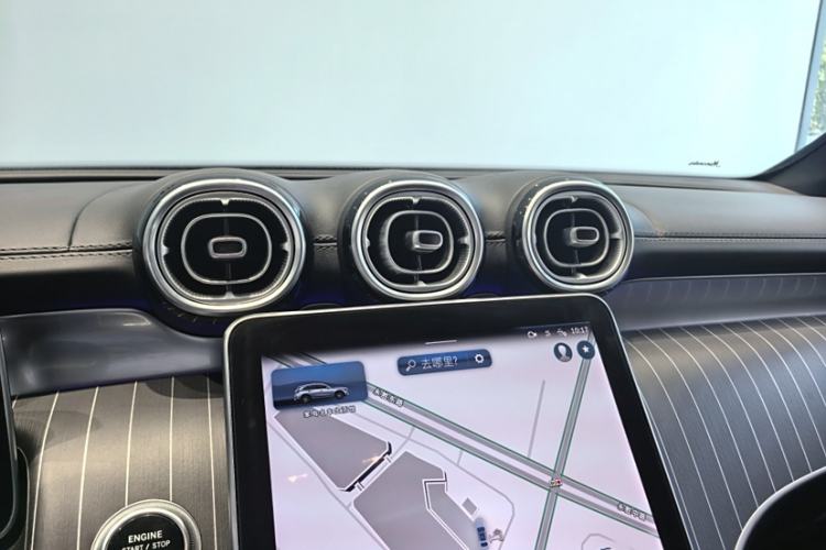 Used Mercedes-Benz GLC 2023 Facelift GLC 260 L 4MATIC Luxury Version 5 Seats