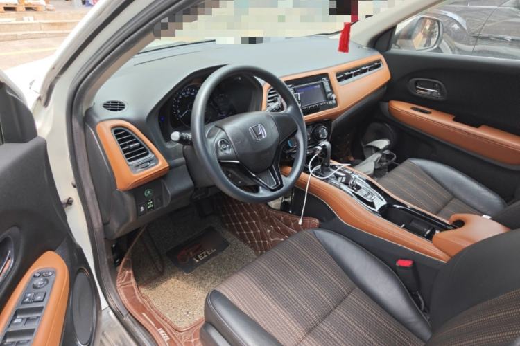 Used Honda Vezel 2017 1.8L CVT Front-Wheel Drive Pioneer Edition Driver Seat