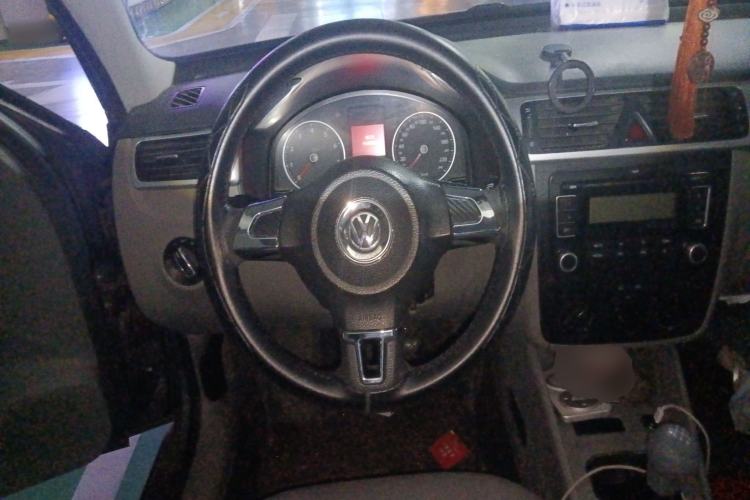 Used Volkswagen Bora 2012 1.6L Manual Fashion Edition Steering Wheel
