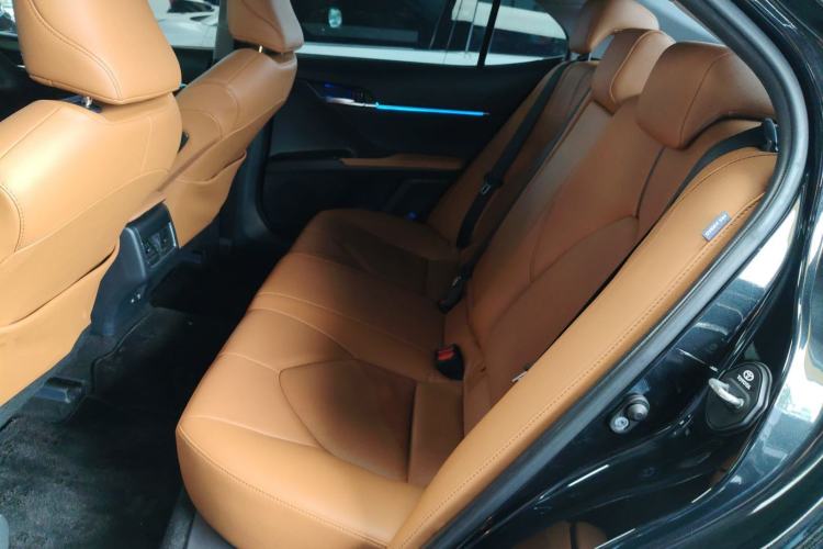 Used Toyota Camry 2021 2.5G Luxury Edition
