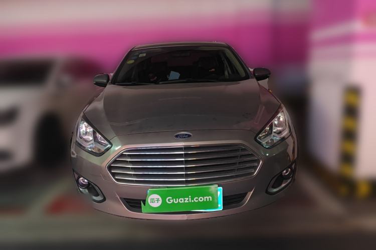 Used Ford Escort 2015 1.5L Manual Fashion Edition Front