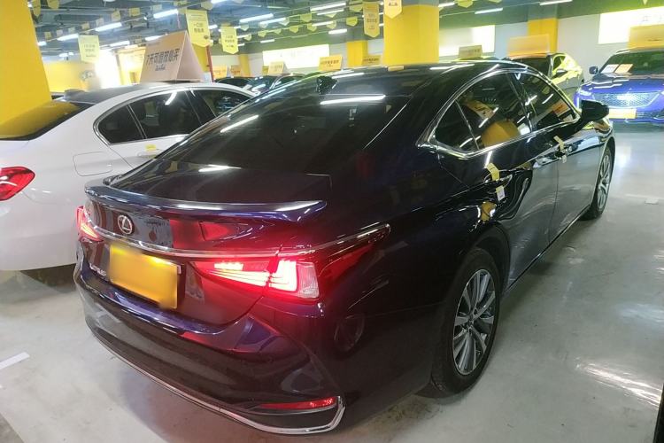 Used Lexus ES 2020 200 Excellence Edition

