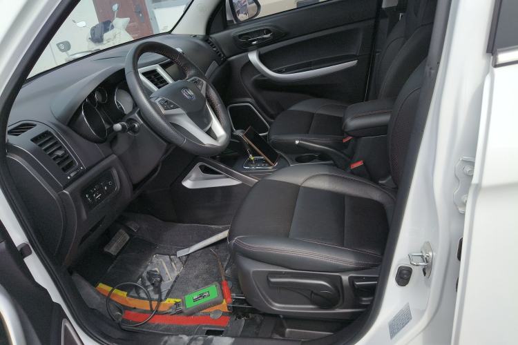 Used CHANGAN CS35 2016 1.6L Automatic Luxury Model China IV Standard Left Front Seat