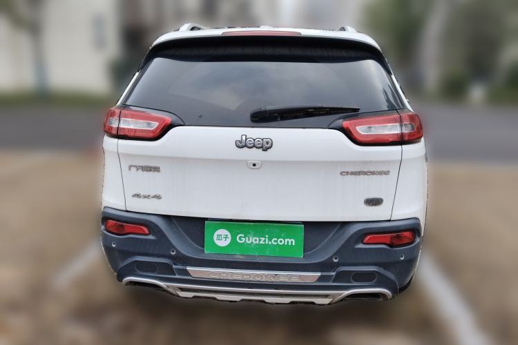 Used Jeep Cherokee 2016 2.4L All-in-One Edition
