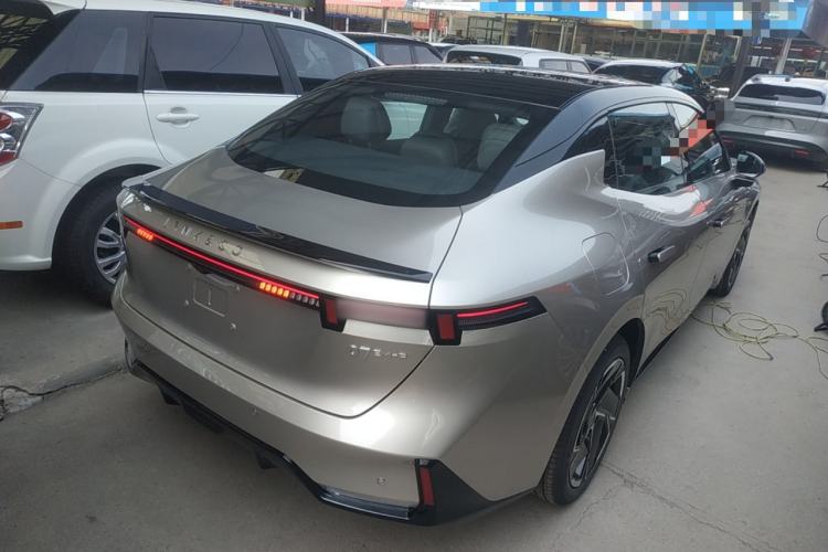 Used Lynk & Co 07 2024 EM-P 126 Long-Range Halo Rear Right 45 Deg