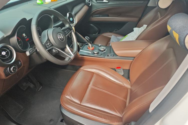 Used Alfa Romeo Stelvio 2017 2.0T 200HP Elite Edition
