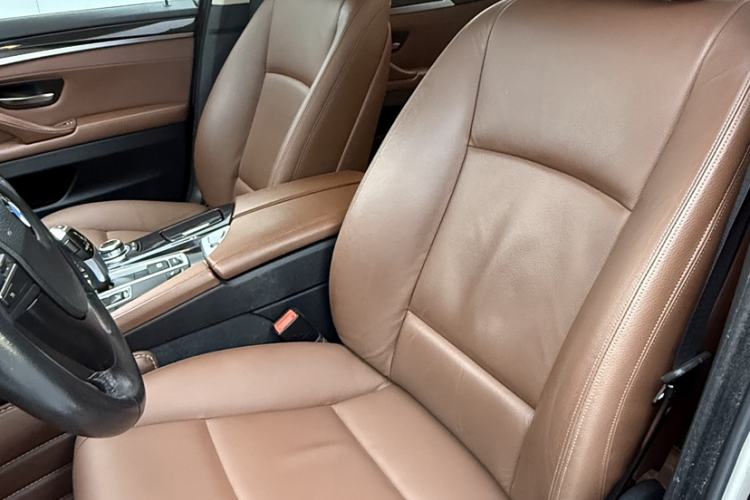 Used BMW 5 Series 2014 520Li Elegant Model Interior 6