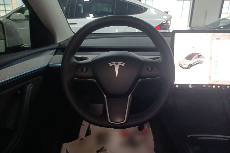 Used Tesla Model Y 2024 Long-Range All-Wheel-Drive Version Steering Wheel