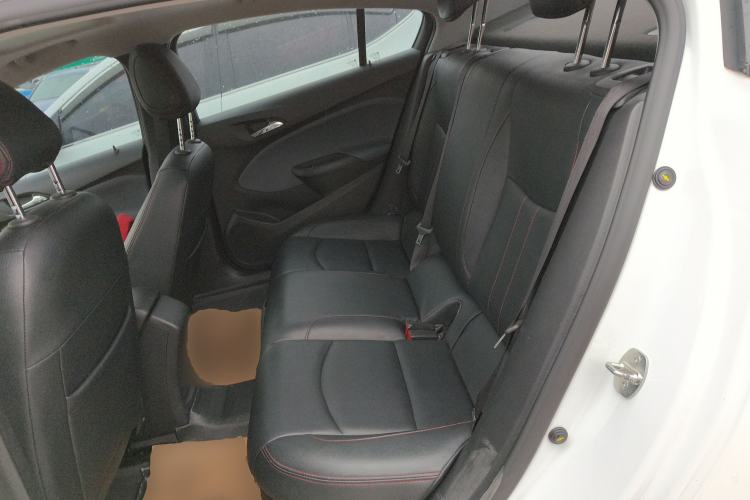 Used Chevrolet Cruze 2018 320 Automatic Pioneer Sunroof Edition
