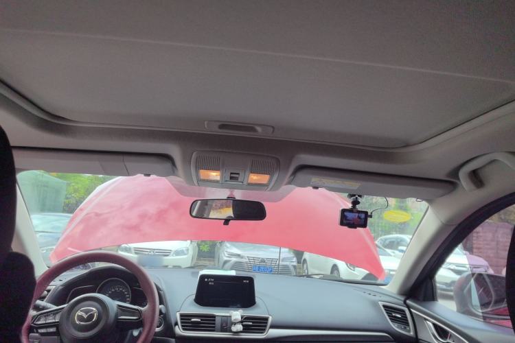 Used Mazda 3 Axela 2017 Sedan 1.5L Automatic Luxury Model Emission Standard China V
