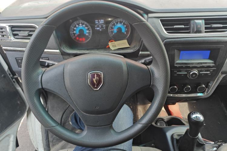 Used Jinbei Hiace X30 2023 1.5L Wealthy-Style Passenger Van 5/6/7-Seater Non-Air-Conditioned Version SWC15M
