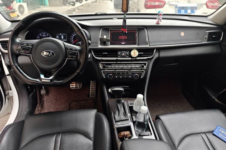 Used Kia K5 2016 1.6T Automatic LUX Center Console