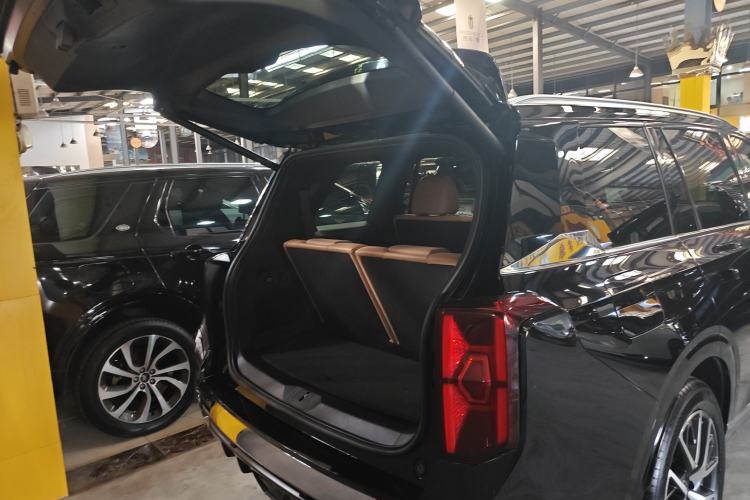 Used GAC Trumpchi ES9 2024 PHEV with 143 km Max