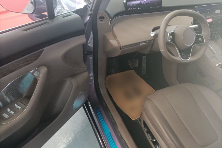 Used Hima Luxeed R7 2025 Extended-Range 331km Ultra
