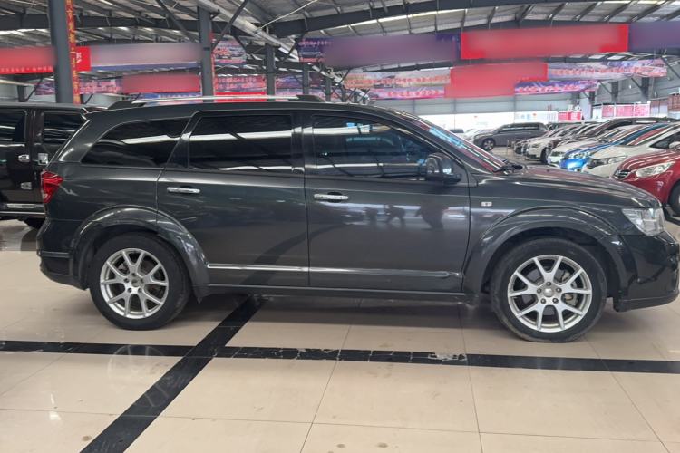 Used Dodge Journey 2013 2.4L Two-Wheel Drive Luxury Version