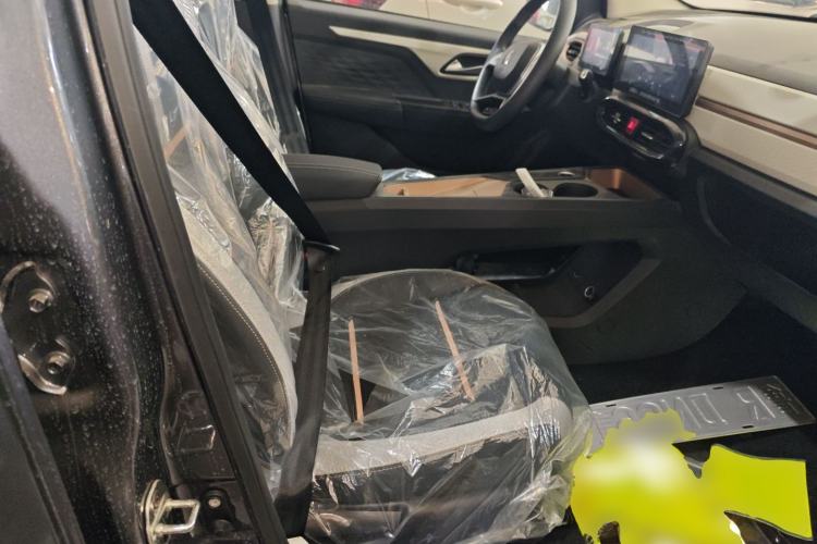 Used JAC Yiwei E10X 2024 Charming Edition 301km Lite