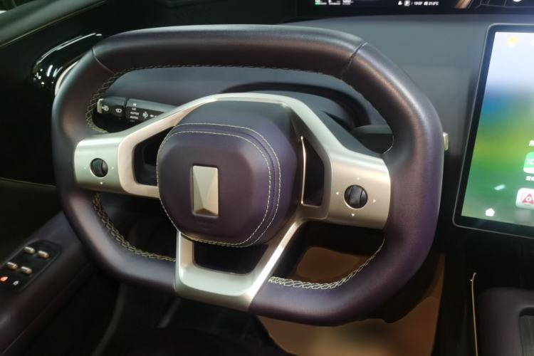 Used Avatr 07 2024 Pro+ All-Electric Version Steering Wheel