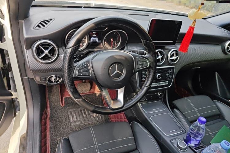 Used Mercedes-Benz A-Class 2016 A 200 Fashion Model
