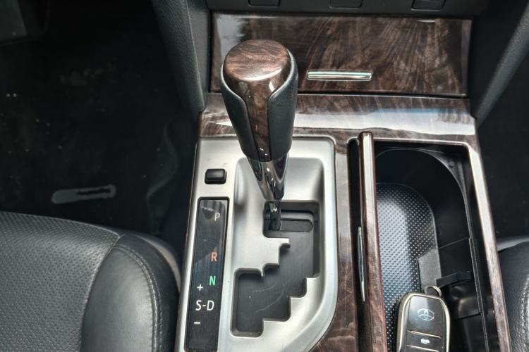 Used Toyota Camry 2015 2.5G Luxury Navigation Edition Gear Lever