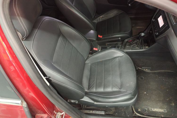 Used Volkswagen Lavida 2017 1.6L Automatic Comfort Edition Right Front Seat