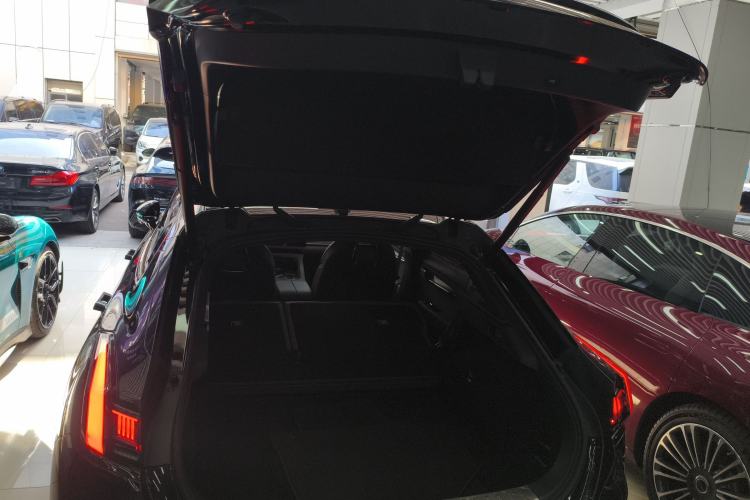 Used Zeekr 001 2023 WE Edition 100 kWh
