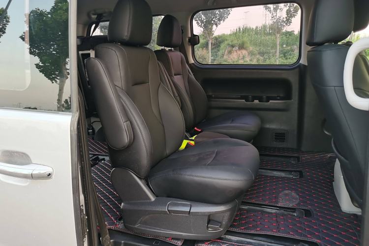 Used JAC Refine M4 2016 2.0L Manual Luxury Version