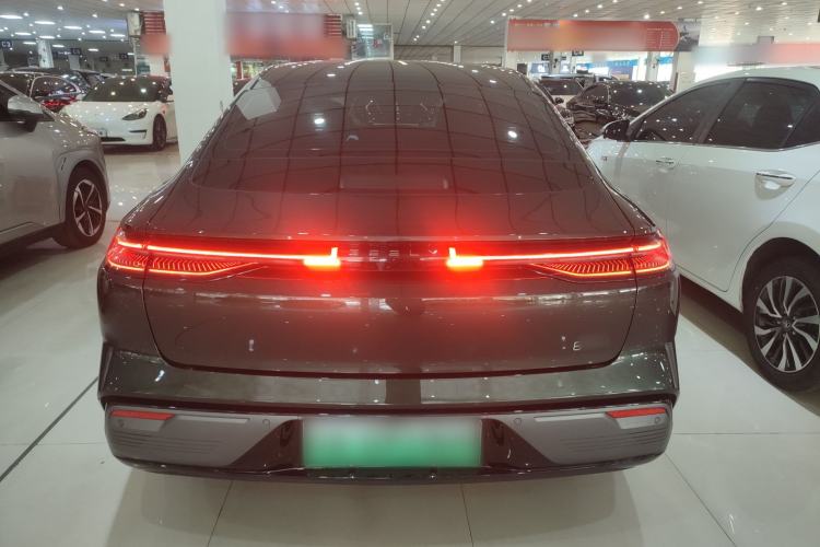 Used Geely Galaxy Galaxy 8 2025 130km EM-i Deluxe Edition
