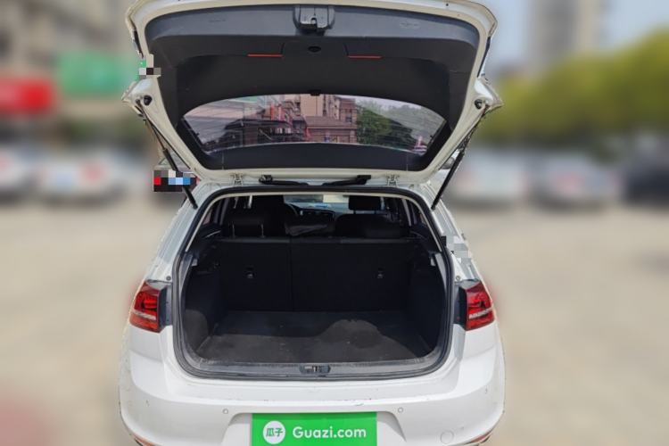 Used Volkswagen Golf 2017 230TSI Automatic Comfort Edition – Celebrating Milestone of One Million Units
