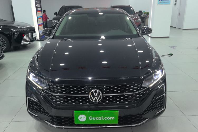 Used Volkswagen Passat 2023 330TSI Starry Elite Edition