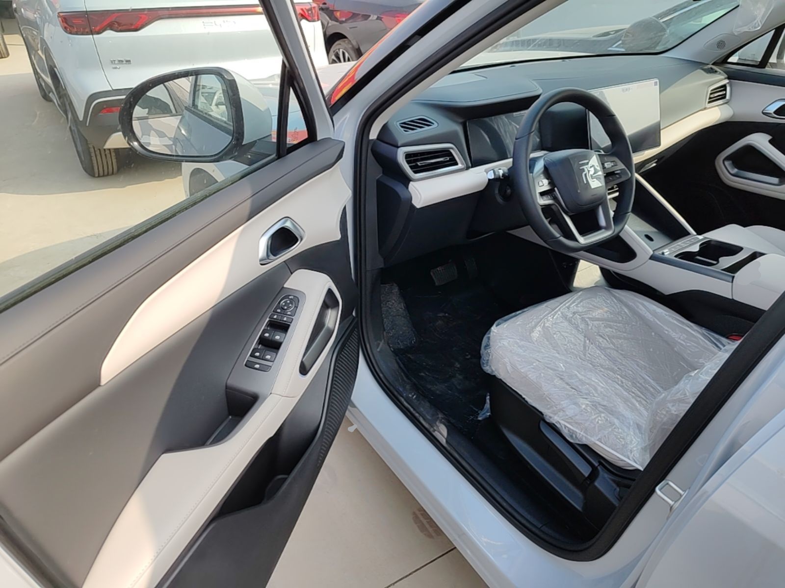BYD Yuan UP 2025 Intelligent Driving Version 401 KM Dynamic Edition — снимка 18