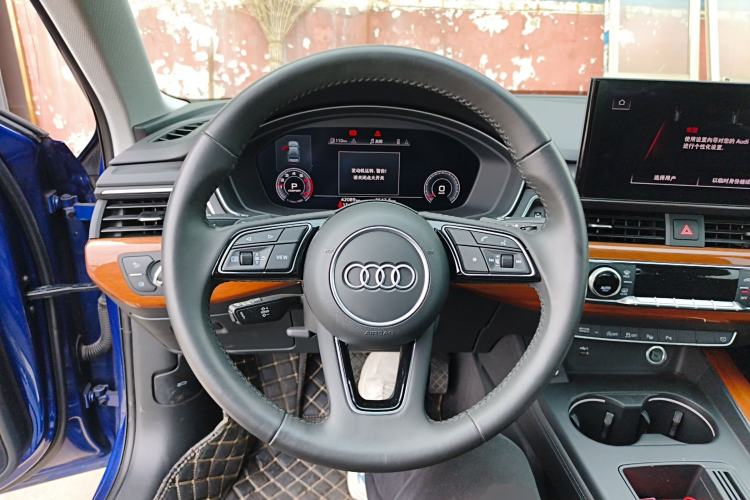 Used Audi A4L 2020 40 TFSI Fashionable and Elegant Model
