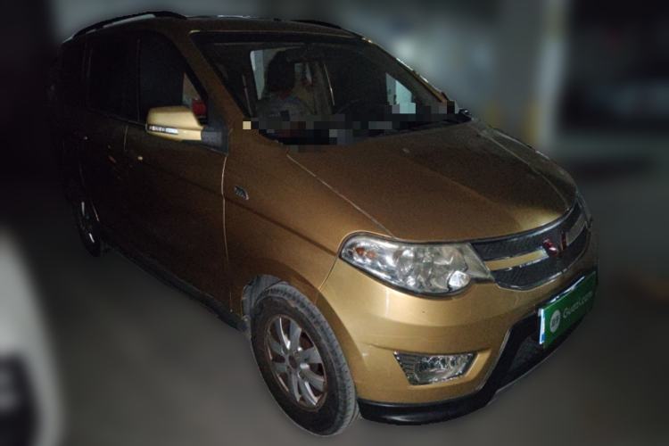 Used Wuling Hongguang 2013 1.2L S Comfort Model China IV Standard Front Right 45 Deg