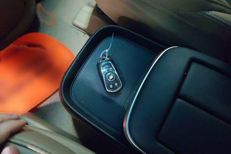 Used Buick GL8 2020 ES Land Cruiser 653T Luxury Edition