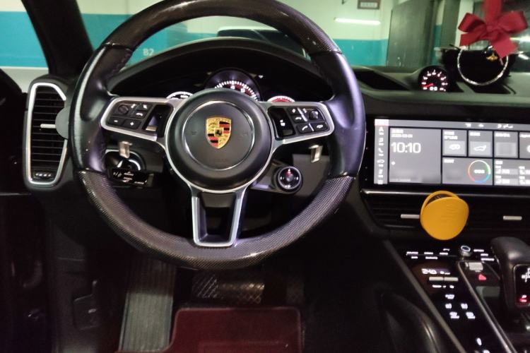 Used Porsche Cayenne 2019 Coupé 3.0T Steering Wheel