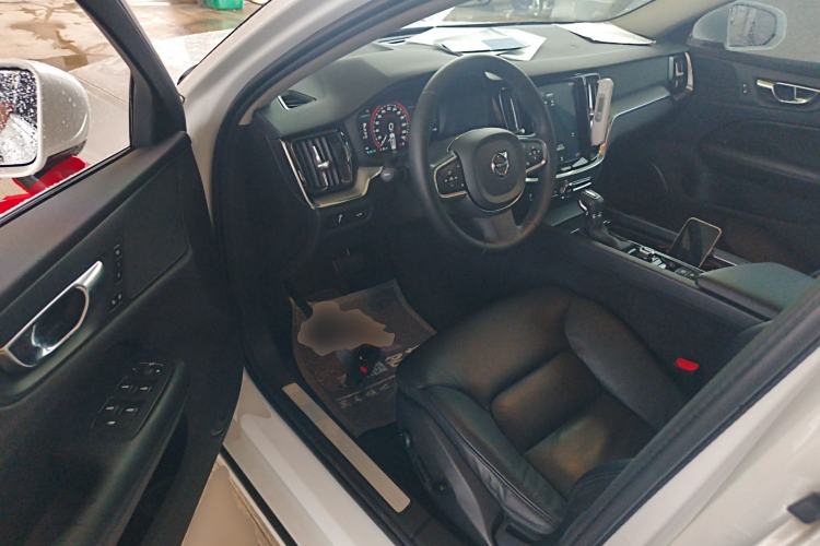 Used Volvo S60 2020 T4 Zhiyi Luxury Edition