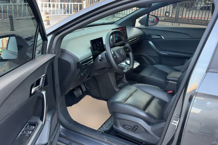 Used MG 4 EV 2023 415 km Range Sea-Faring Champion Edition
