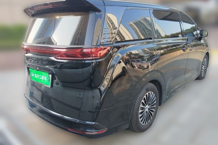 Used Denza D9 2025 DM-i Intelligent Drive 1020 Four-Wheel Drive Flagship Model