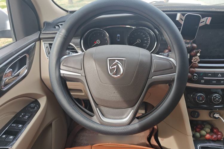 Used Baojun 730 2016 1.5L Manual Comfort Version 7 Seats China V Emission Standard
