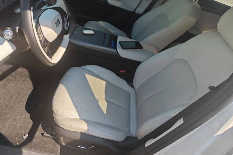 Used Geely Galaxy L6 2023 125km Starship