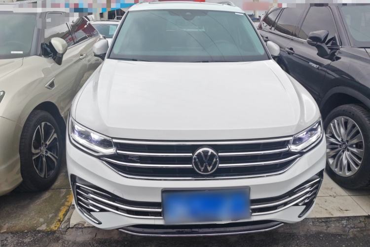 Used Volkswagen Tiguan L 2023 Restyled 330TSI Automatic Two-Wheel Drive R-Line Enhanced Comfort Version
