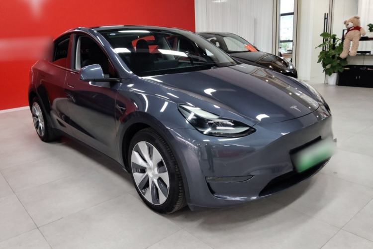 Used Tesla Model Y 2021 Long-Range All-Wheel-Drive Version
