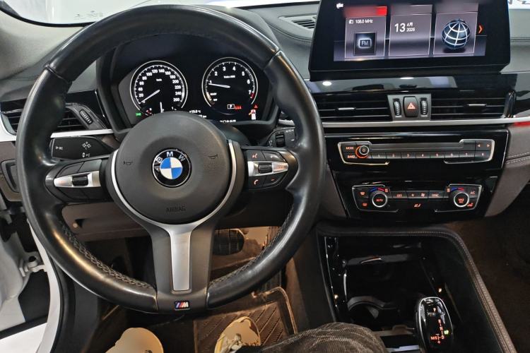 Used BMW X2 2022 sDrive25i M Sport Package Center Console