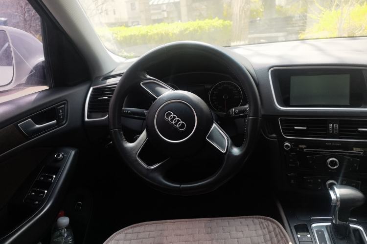 Used Audi Q5 2017 Plus 40 TFSI Ambition Model