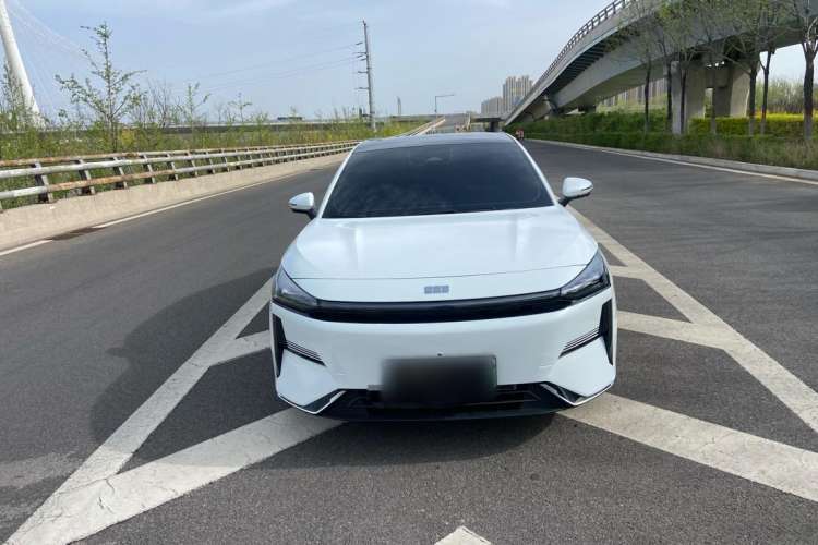 Used Geely Galaxy L6 2024 125km Creative Edition
