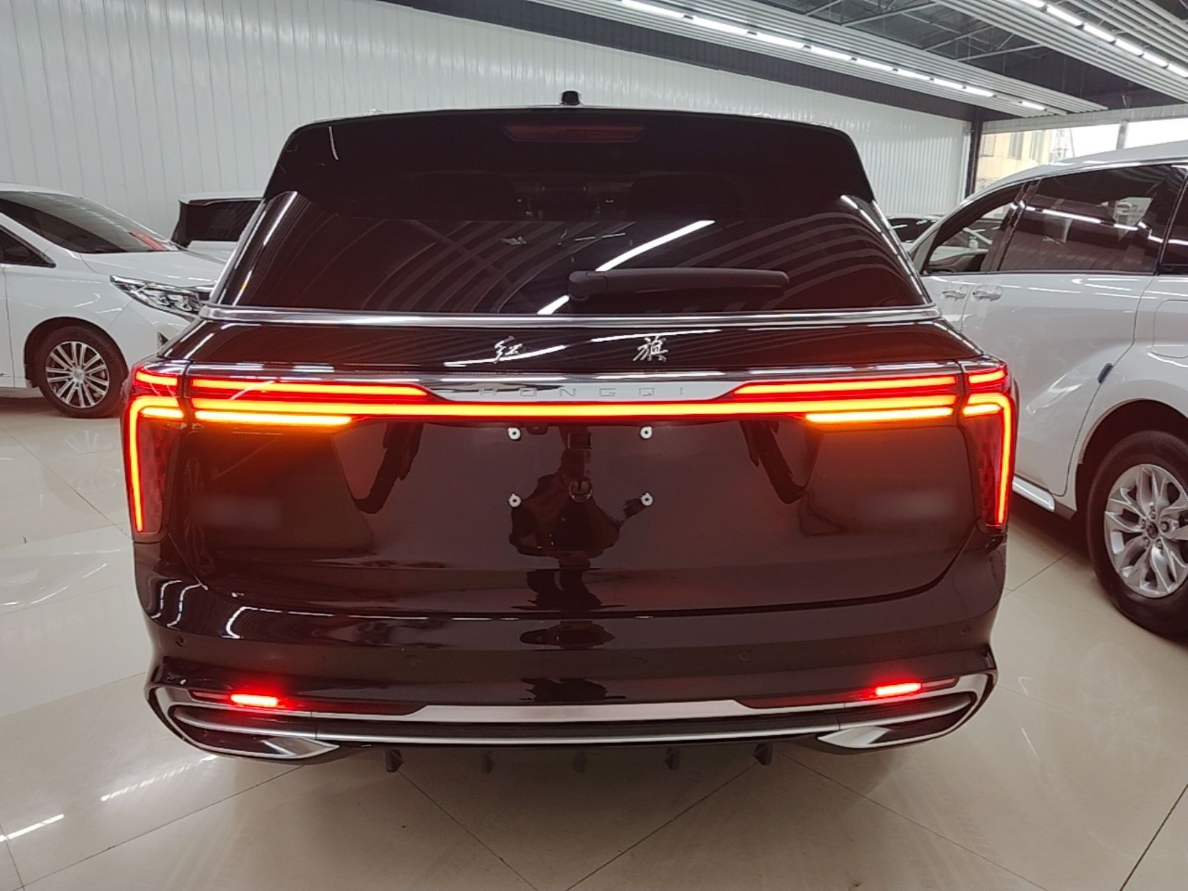 Hongqi E-HS9 2022 690 km Range Flagship Edition Six Seats — снимка 5