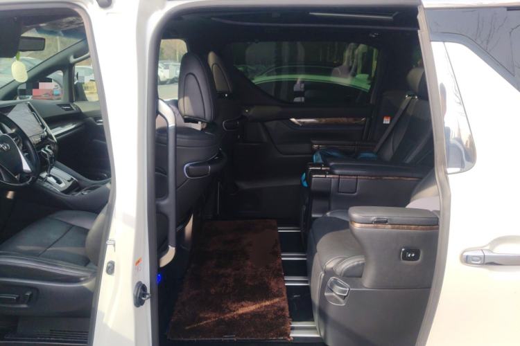 Used Toyota Alphard 2021 Dual-Engine 2.5L Prestige Edition
