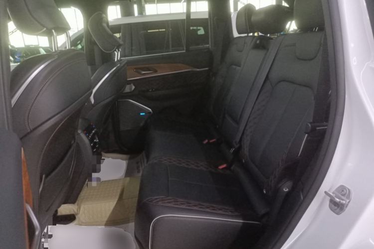 Used Jeep Grand Cherokee New Energy 2023 4xe Summit Edition Left Rear Seat