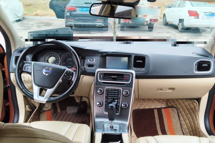 Used Volvo S60 2011 2.0T Zhiya Edition
