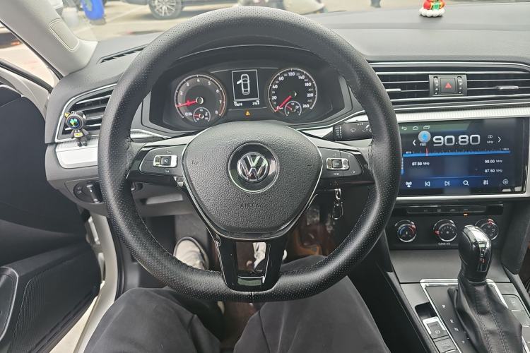 Used Volkswagen Lamando 2019 230TSI DSG Fashion Edition China VI